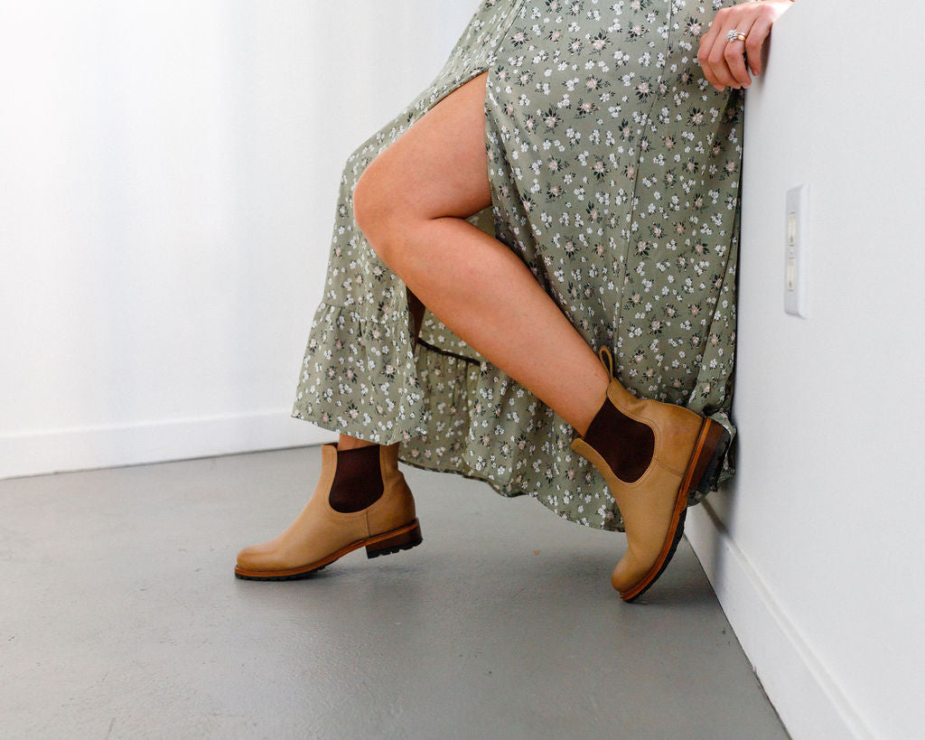 Martina Chelsea Boot Camel