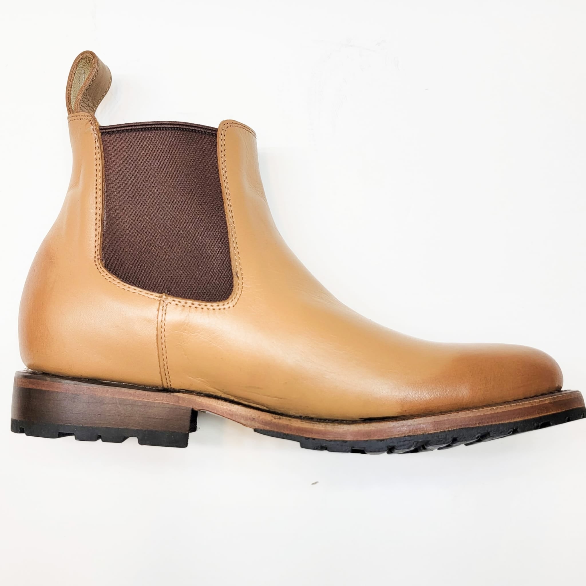 Camel chelsea boots on sale outfit